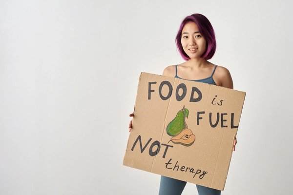 Explorez les vertus de la chromothérapie pour équilibrer vos émotions : intégrez-la sans effort dans votre routine de bien-être !